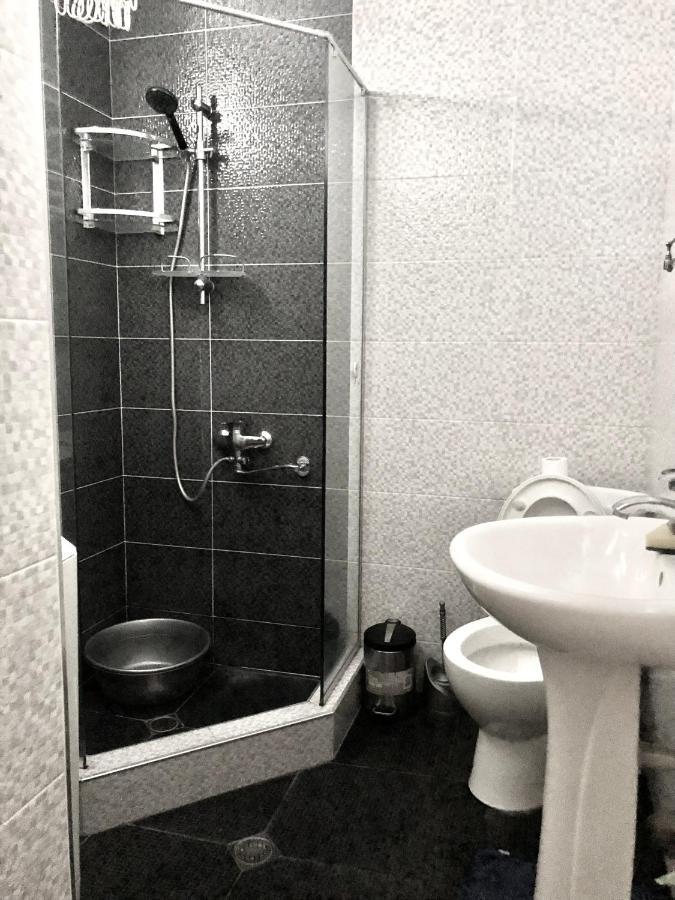 Atoneli Apartamento Tbilisi Exterior foto